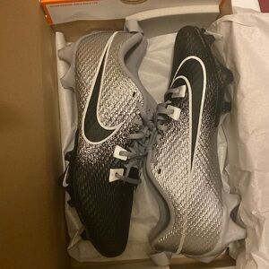 Football cleats